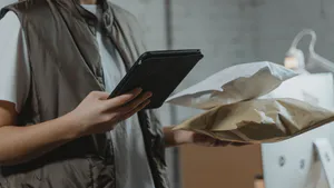 Blockchain and AI in Reverse Logistics: A Qualitative Synthesis of Strategic Applications and Challenges