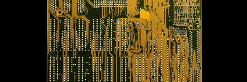 Zero‑Knowledge & Post‑Quantum IoT Blockchain