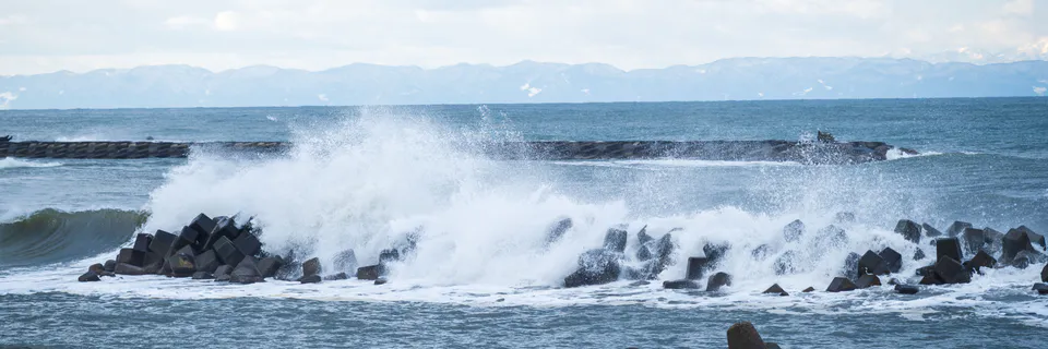 Shallow Water Formulae for Toe Scour, Requisite Armour Mass and Wave Overtopping for the Concept Design of Rock Armoured Coastal Revetments