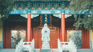Harmonizing Emotion and Reason: A Comparative Study of Ethical Cultivation in Ancient Greek and Confucian Thought