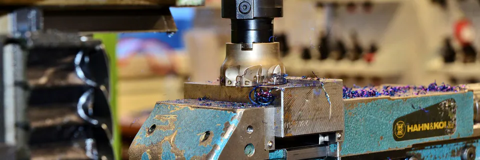 Analysis of Cutting Tool Trajectory in AxiOMA Control